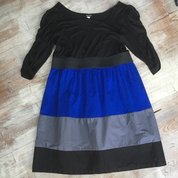 Spring Street Dresses & Skirts - Spring Street Color Block Dress